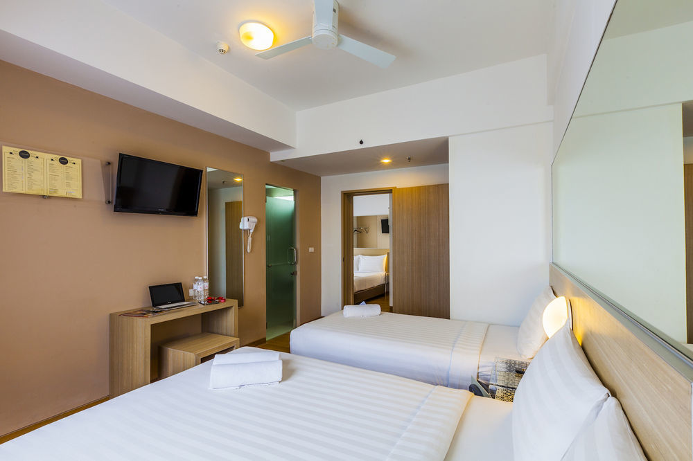 Monoloog Hotel Palembang Palimbão Exterior foto